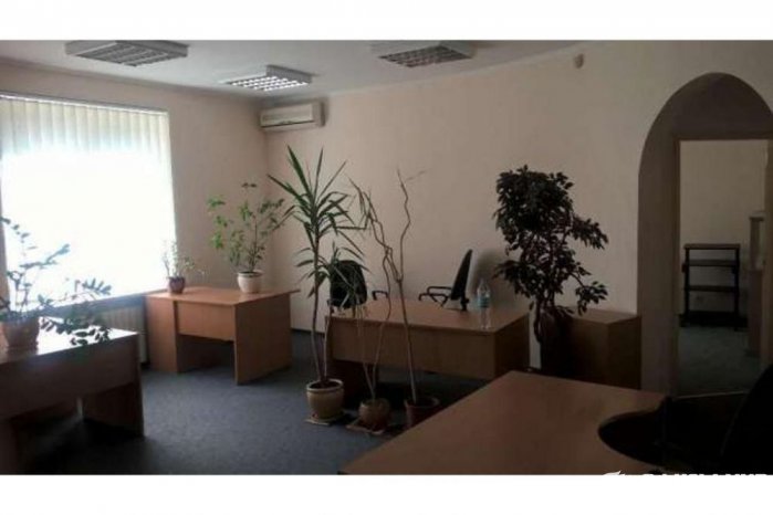 Офис с мебелью 95м2, бул. Дружбы народов 21