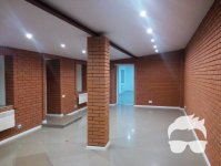 От хозяина.Под офис,салон,центр-175м2.Отдельный вход,метро Дворец Укра