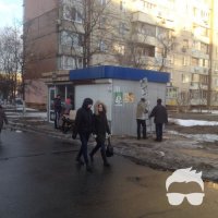 Аренда павильона, 11 м2 на Оболони, Иорданская 17а, хор.поток,брокер!