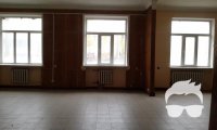 Офисное помещение на первом этаже в аренду