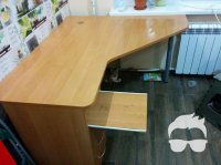 Стол компьютерный