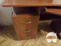 Продам компьютерный стол
