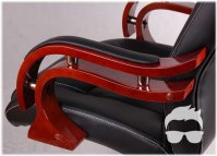 Офисное кресло руководителя Cardinal, черное